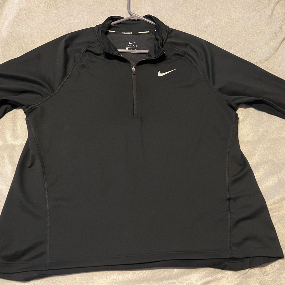 EUC - NIKE Running 1/4 zip long sleeve shirt - XL